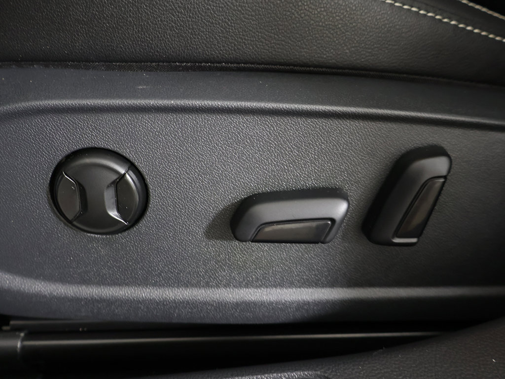 Used 2022 Volkswagen Jetta SE FWD image 34