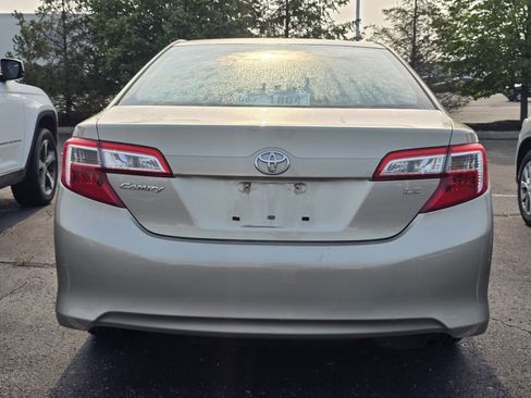 Used 2014 Toyota Camry LE FWD image 6
