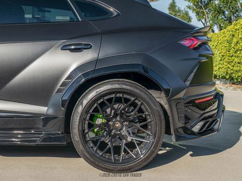 Used 2021 Lamborghini Urus Liberty Walk image 5
