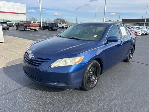 Used 2009 Toyota Camry image 1