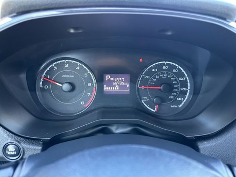 Used 2019 Subaru Crosstrek 2.0i image 7