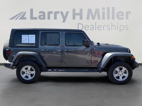 Used 2023 Jeep Wrangler Unlimited Sport AWD/4WD image 7