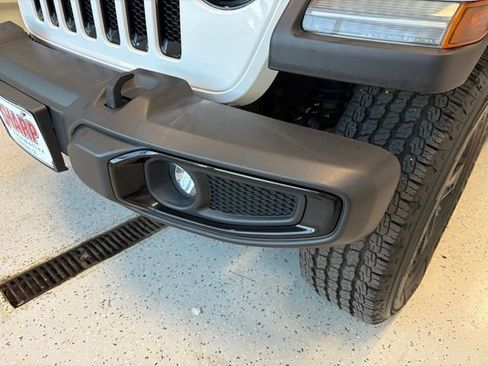 Used 2021 Jeep Wrangler Unlimited Sahara AWD/4WD image 6