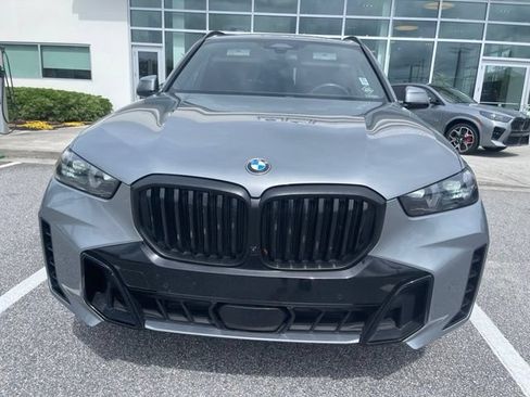 Used 2024 BMW X5 xDrive40i w/ M Sport Package AWD/4WD image 2