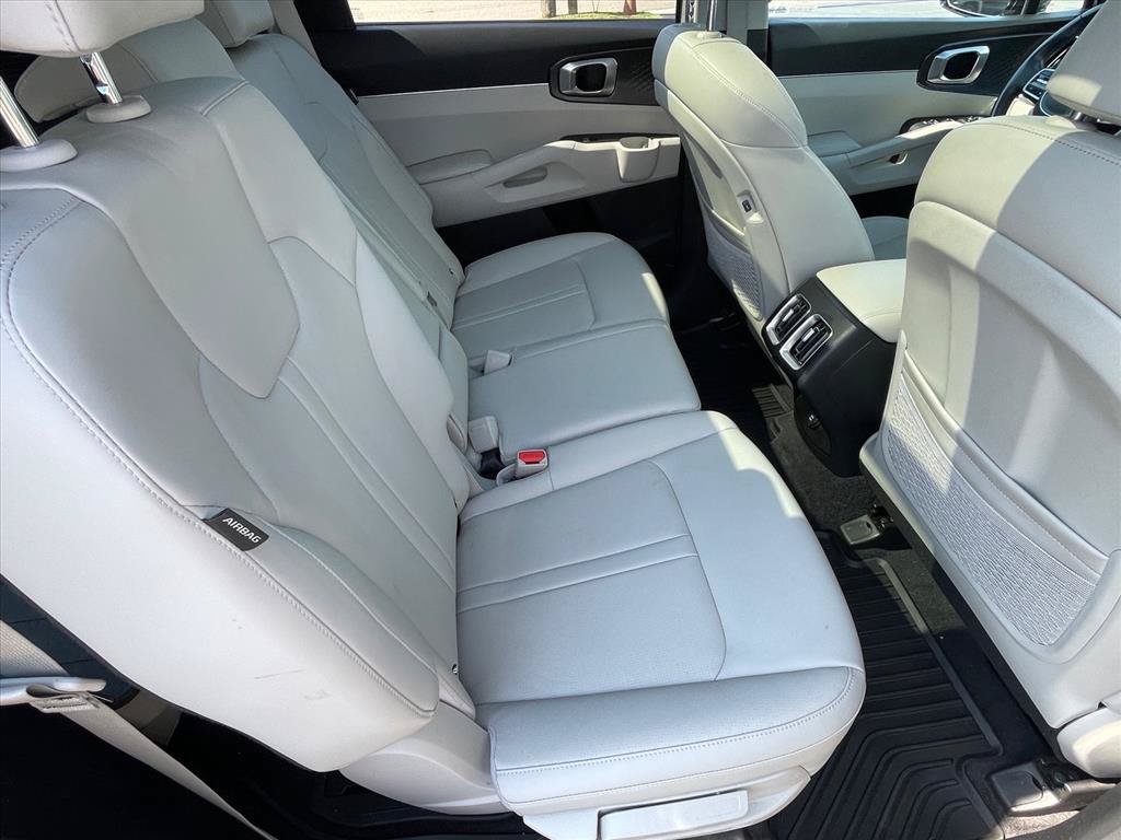 Used 2024 Kia Sorento S w/ Panoramic Sunroof Package FWD image 28