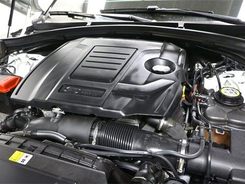 Used 2022 Land Rover Range Rover Velar R-Dynamic S image 30