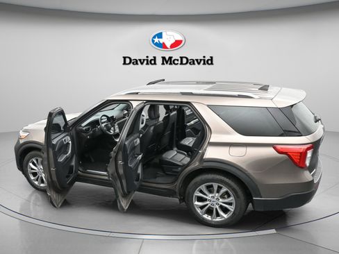 Used 2021 Ford Explorer Limited w/ Equipment Group 301A image 48