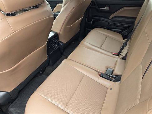 Used 2026 Toyota 4Runner Limited image 21