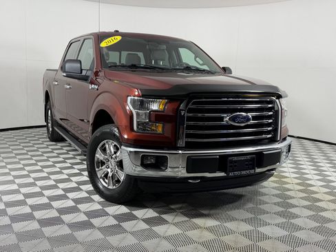 Used 2016 Ford F150 XLT w/ Equipment Group 302A Luxury AWD/4WD image 2