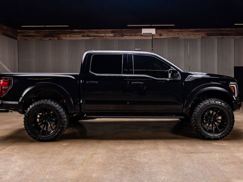 Used 2025 Ford F150 Raptor AWD/4WD image 10