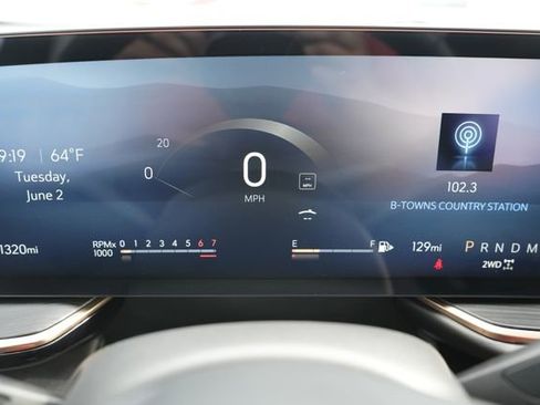 Used 2025 Buick Envision Avenir AWD/4WD image 28