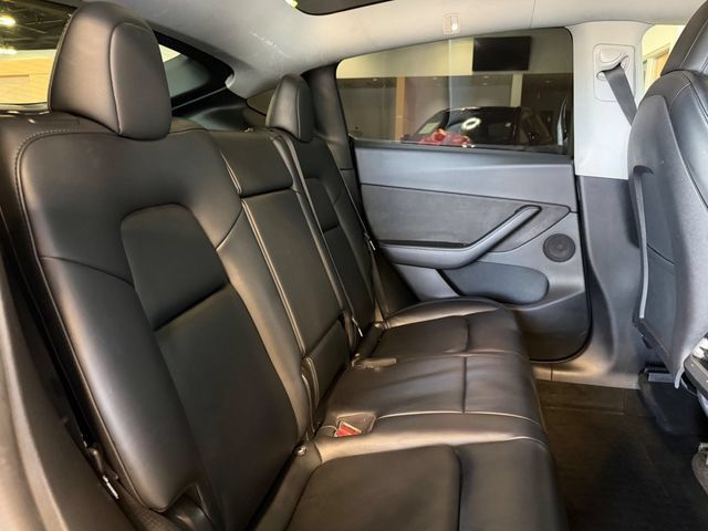 Used 2022 Tesla Model Y Performance AWD/4WD image 23