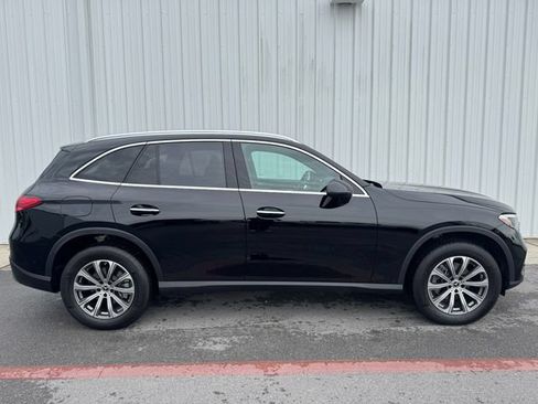 Used 2025 Mercedes-Benz GLC 300 image 12