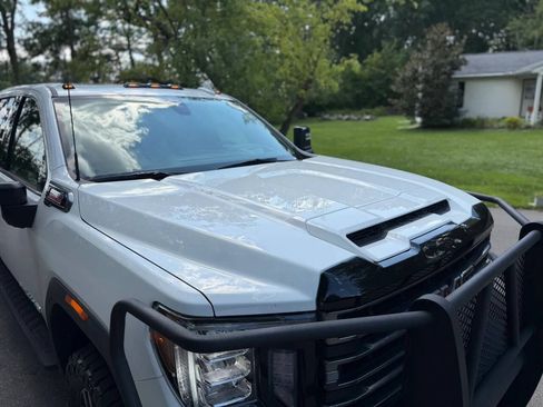 Used 2021 GMC Sierra 2500 AT4 w/ AT4 Premium Plus Package AWD/4WD image 43