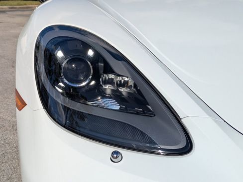 Used 2021 Porsche 718 Boxster image 10