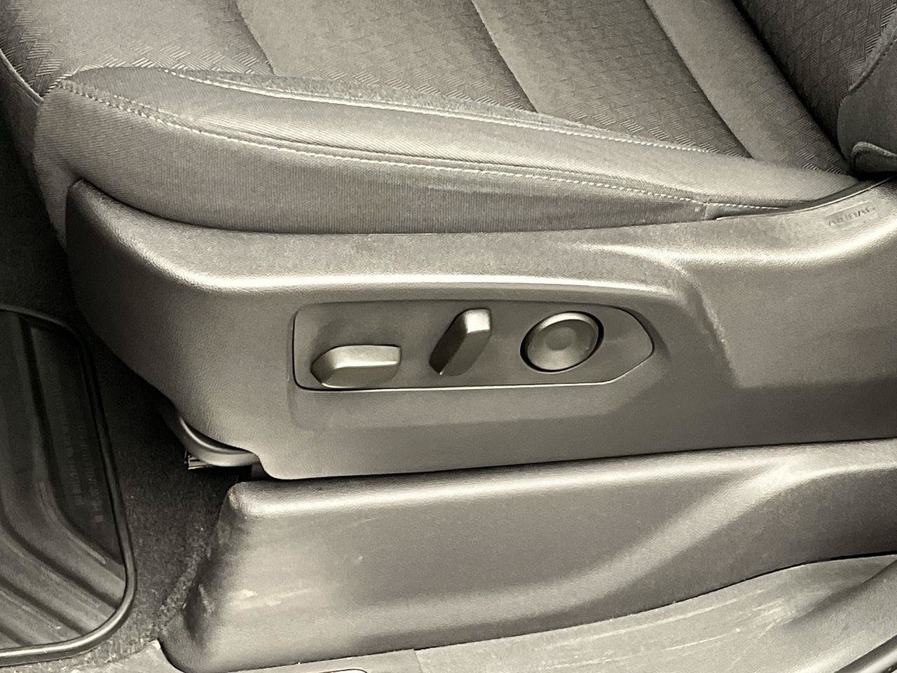 Certified 2024 Chevrolet Silverado 1500 LT AWD/4WD image 12