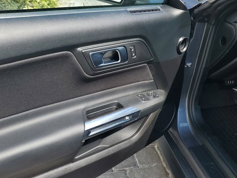 Used 2021 Ford Mustang Coupe image 16