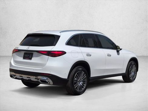 Certified 2026 Mercedes-Benz GLC 300 image 2