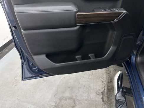 Used 2021 Chevrolet Silverado 1500 LT image 39