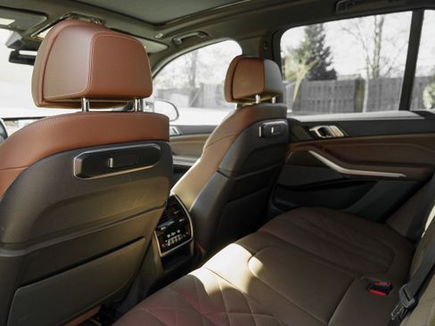 Used 2026 BMW X5 M60i image 25