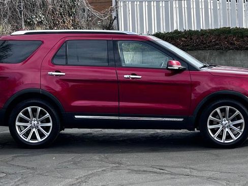 Used 2016 Ford Explorer Limited image 6