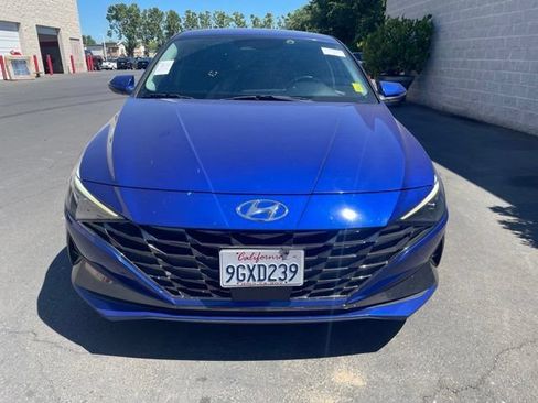 Used 2023 Hyundai Elantra Limited FWD image 2