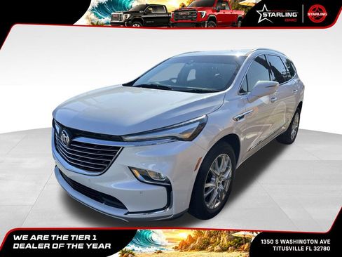 Used 2022 Buick Enclave Premium w/ Surround and Sites Package FWD image 1