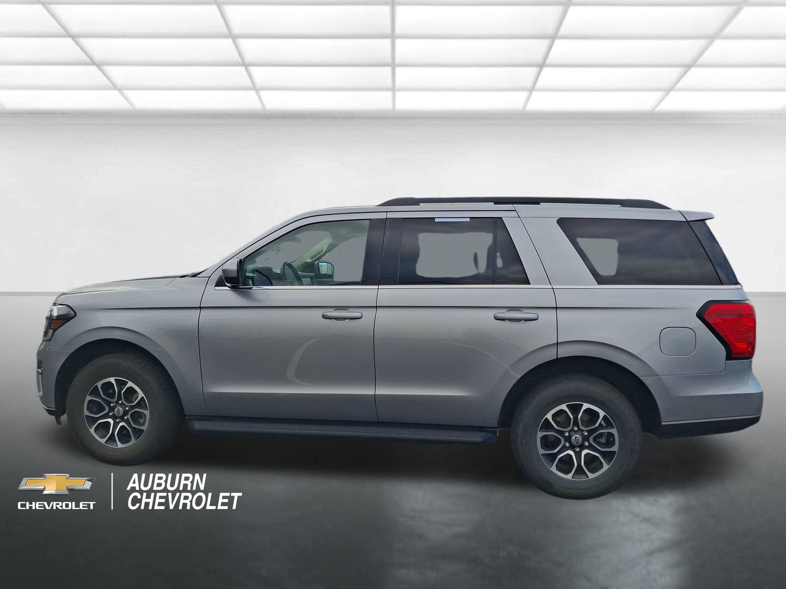 Used 2024 Ford Expedition XLT AWD/4WD image 6