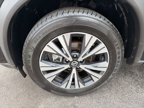 Used 2021 Nissan Rogue SV image 28