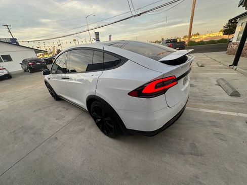 Used 2018 Tesla Model X 75D AWD/4WD image 11