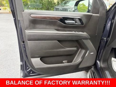 Used 2025 Chevrolet Suburban Premier AWD/4WD image 12