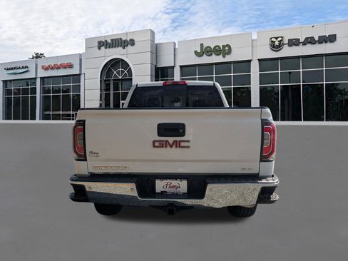 Used 2018 GMC Sierra 1500 SLT image 4