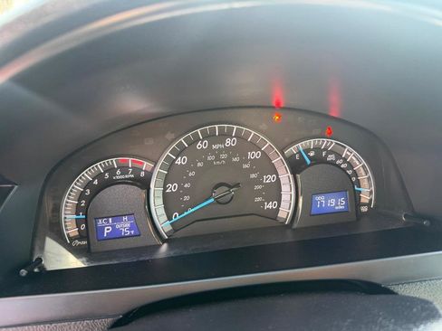 Used 2014 Toyota Camry SE w/ Moonroof Package image 15