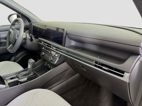 Used 2025 Hyundai Santa Cruz SE FWD image 27