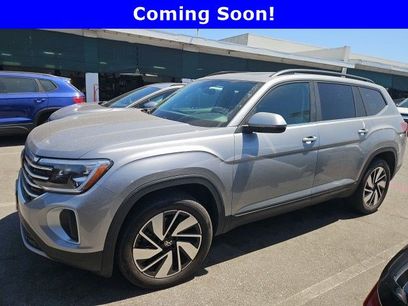 Used 2024 Volkswagen Atlas SE w/ Panoramic Sunroof Package