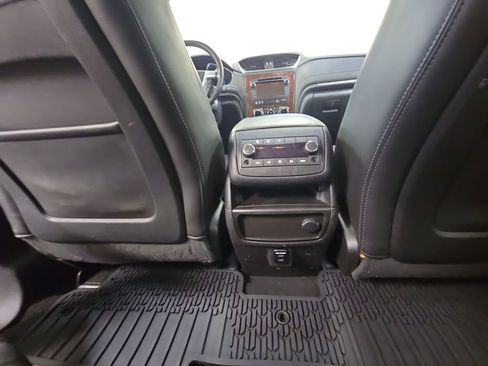 Used 2014 Chevrolet Traverse LTZ AWD/4WD image 30