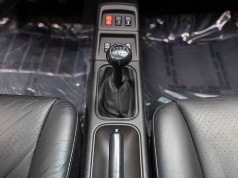 Used 1995 Porsche 911 Carrera RWD image 9