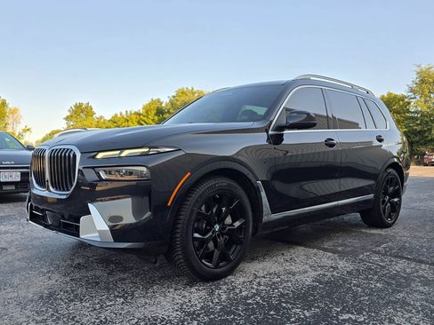 Used 2024 BMW X7 xDrive40i w/ Executive Package AWD/4WD image 3