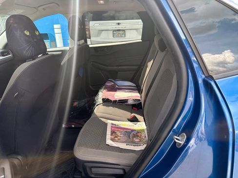 Used 2022 Ford Escape SE FWD image 14