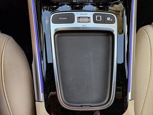 New 2026 Mercedes-Benz GLB 250 4MATIC image 22