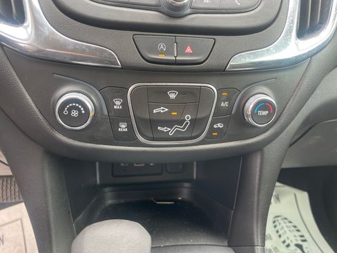 Used 2023 Chevrolet Equinox LT FWD image 30