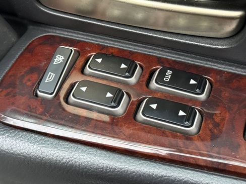 Used 2007 Lincoln Town Car Executive L image 15