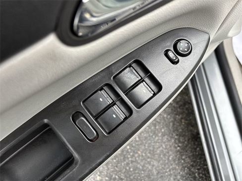 Used 2008 Chevrolet Impala LTZ image 15