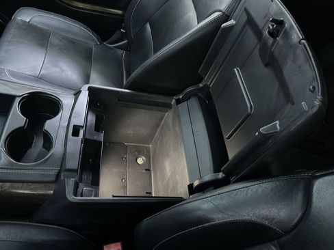 Used 2016 Chevrolet Suburban LT image 26