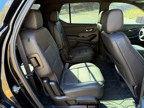 Used 2023 Chevrolet Traverse High Country w/ LPO, Floor Liner Package image 25