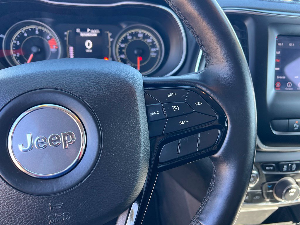 Used 2021 Jeep Cherokee Latitude Plus AWD/4WD image 39