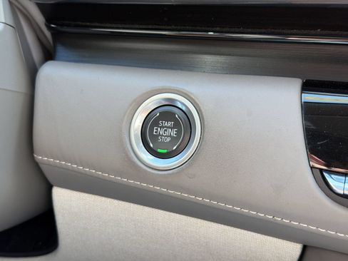 Certified 2022 Cadillac Escalade Sport Platinum w/ Heavy-Duty Trailer Package AWD/4WD image 16