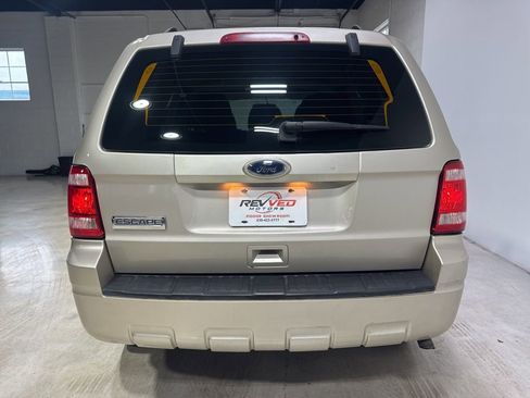 Used 2010 Ford Escape XLS image 6