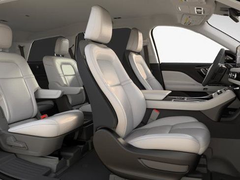 New 2026 Lincoln Aviator 2WD image 27