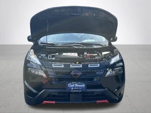 Certified 2025 Nissan Rogue SV AWD/4WD image 5